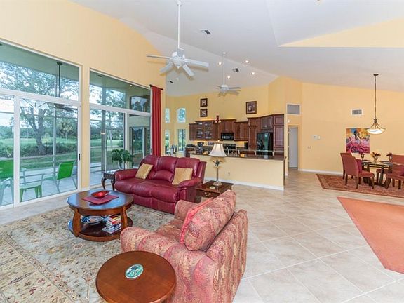 5th image of 2006 NW Laurel Oak Ln #3