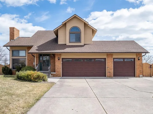 39020 Clearview St, Harrison Township, MI 48045