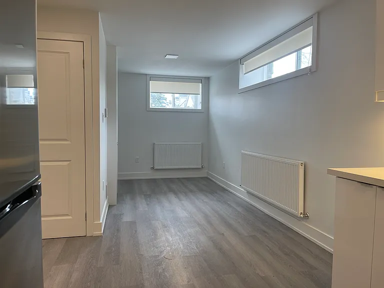 18 Cavell Ave — Photo 5