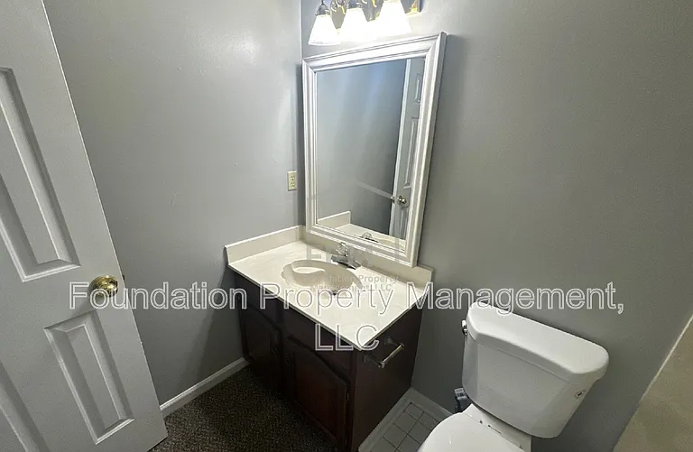 8559 Chippingham Dr — Photo 25