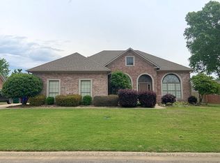 160 Las Colinas St, Conway, AR 72034