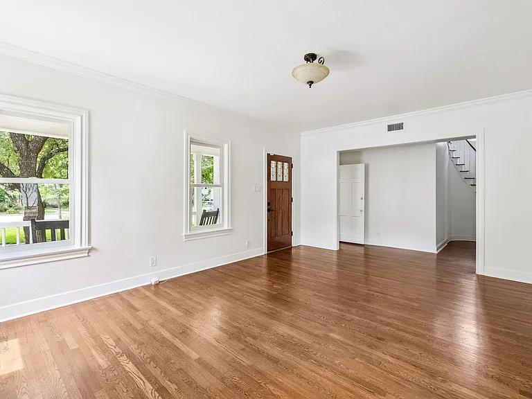 211 College Blvd — Photo 13