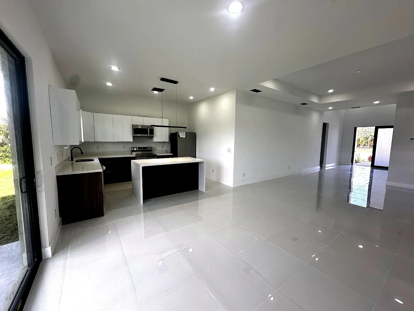 2446 Embers Pkwy W — Photo 4
