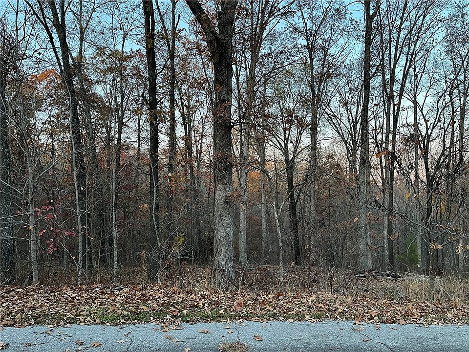 1st image of 27 Traquir Ln