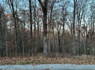 27 Traquir Ln, Bella Vista, AR 72715