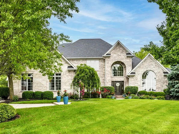 1037 Deer Lake Dr, Carmel, IN 46032