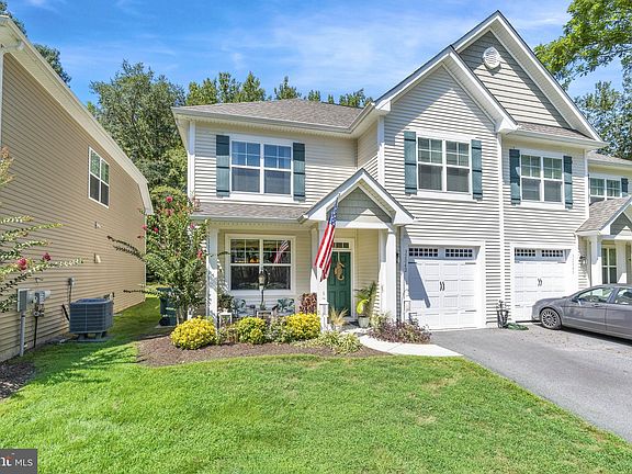 2nd image of 32042 Woods Ct Unit 42