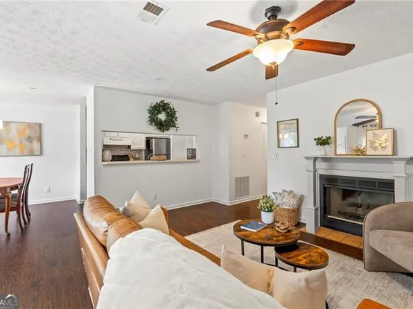 773 Windchase Ln, Stone Mountain, GA 30083