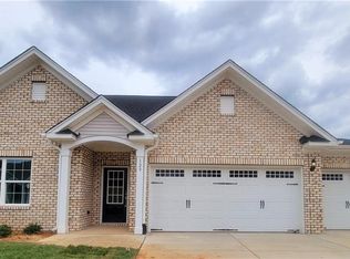 129 Moravian Ct, Bermuda Run, NC 27006