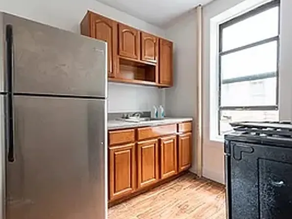 431 East 21st Street image 1 of 6