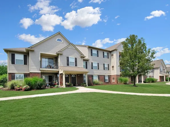 Stratford Place at Brownstown
