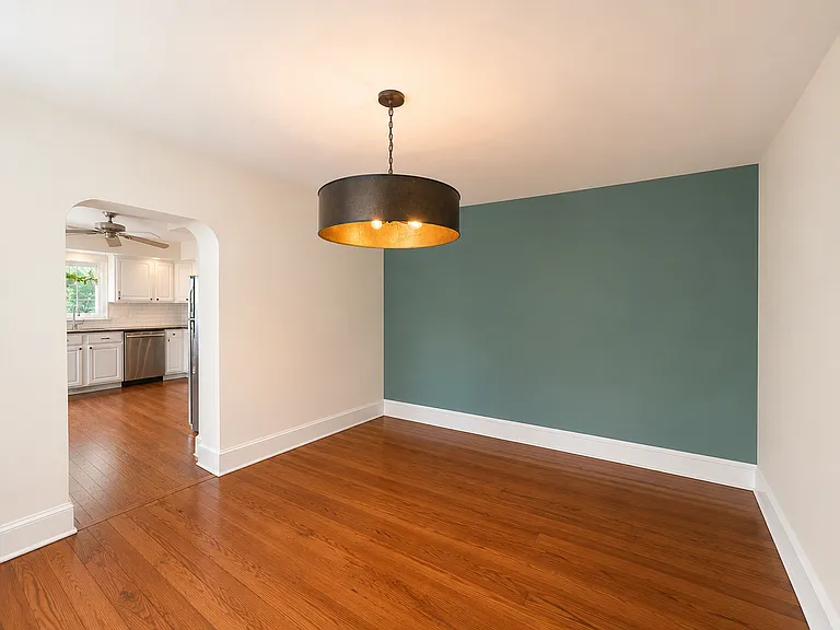 605 Naomi St — Photo 5
