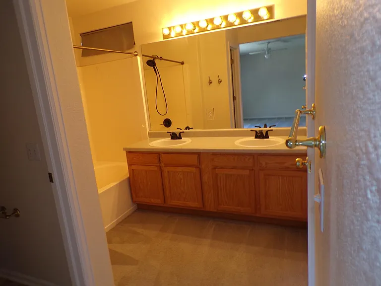 9638 Yukon Way — Photo 12
