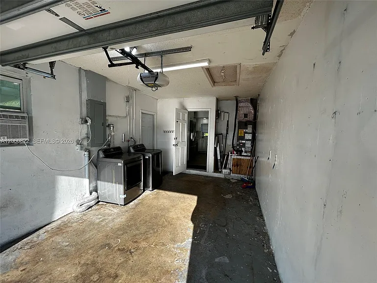 2403 NW 108th Ter — Photo 19