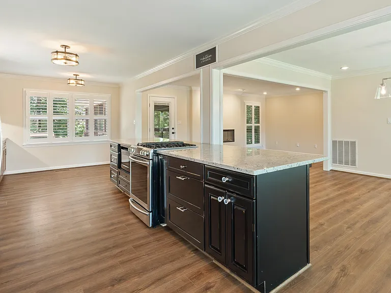 5249 Meadow Garden Ln — Photo 9