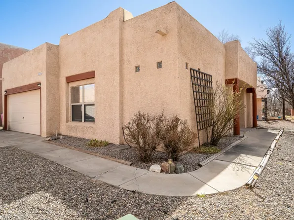 6109 Monte Azul Pl, Santa Fe, NM 87507