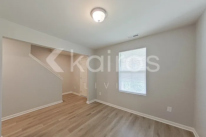 4608 Sweet Bulb Ln — Photo 2