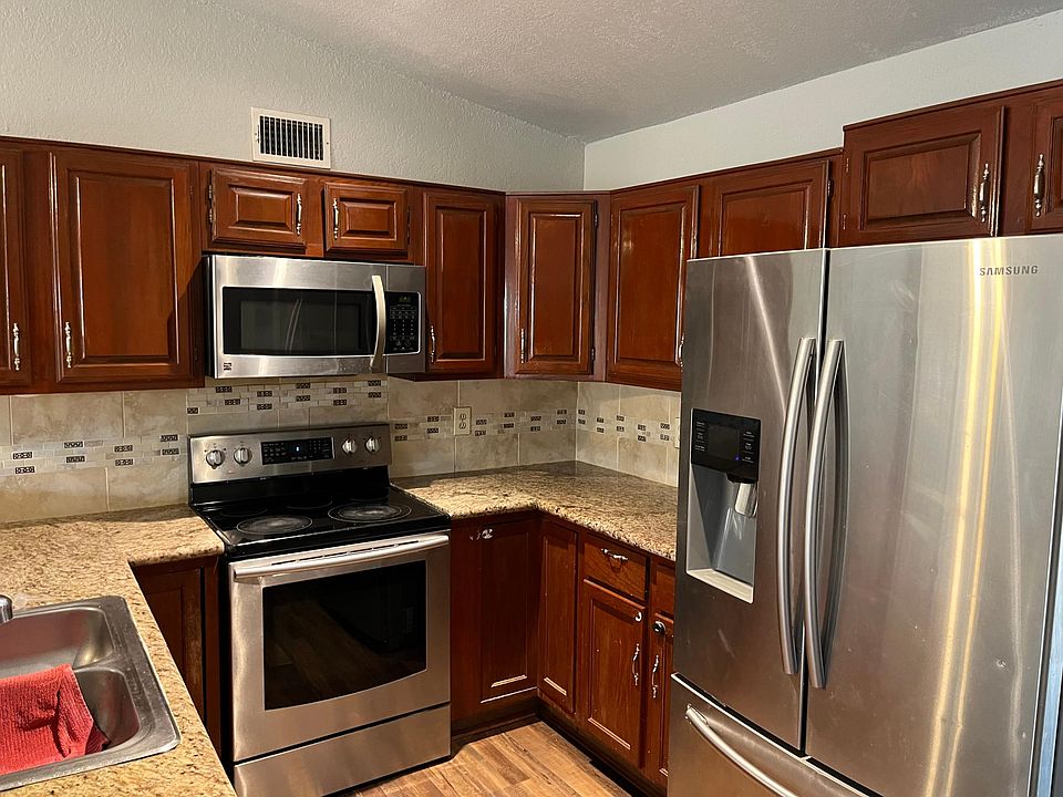 1st image of 4010 Fletcher Dr