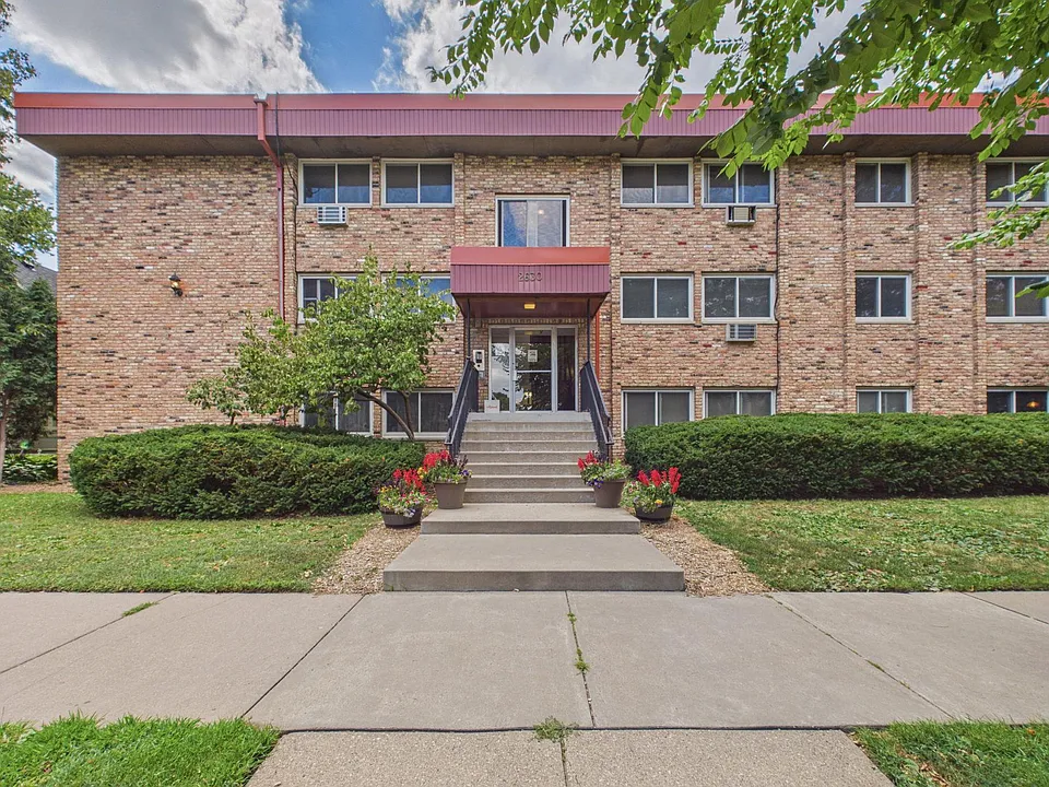 2630 Pleasant Ave #205