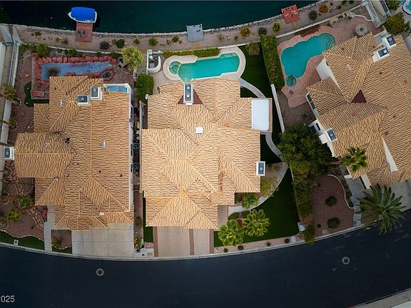 5th image of 2972 Sun Lake Dr