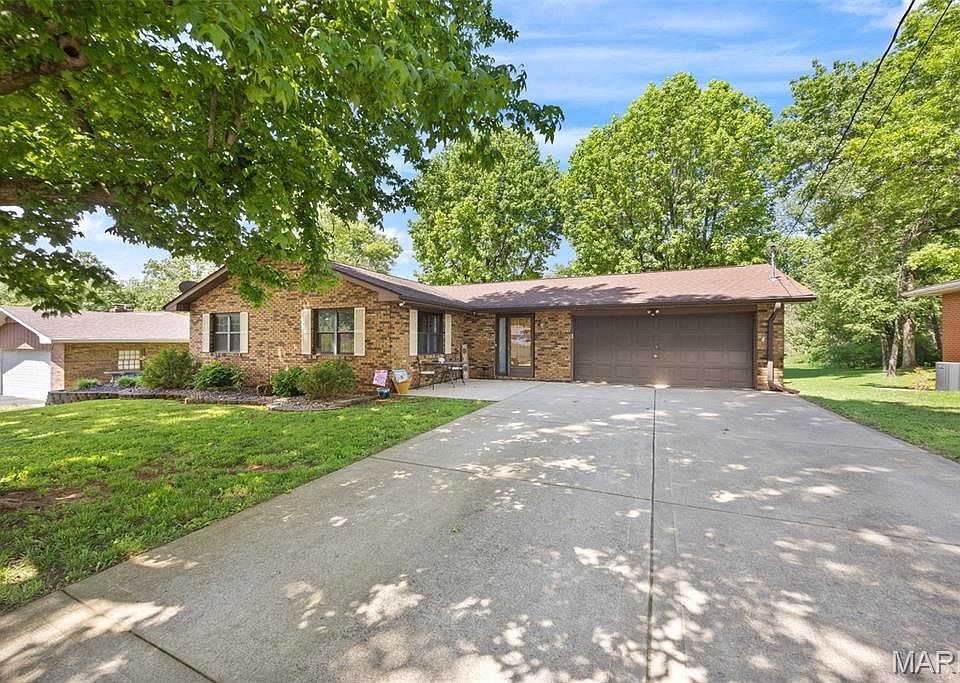 1st image of 2103 Golfview Dr
