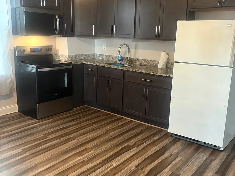 327 Race St #A — Photo 2