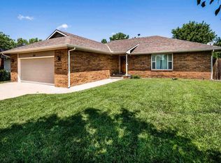 2111 S Cooper Ct, Wichita, KS 67207