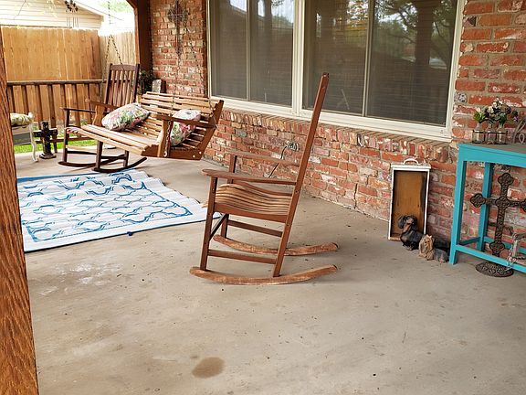 2nd image of 1119 Olive Ave