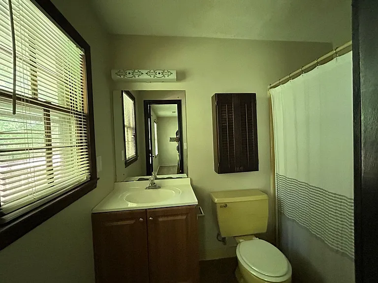 33 Lynhaven Dr — Photo 11