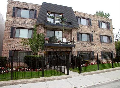 1st image of 2839 W Lawrence Ave APT 1D