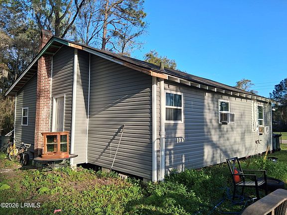 3rd image of 231 Captain Bill Rd