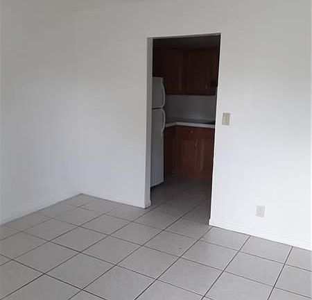 4th image of 7656 Kimberly Blvd #7656