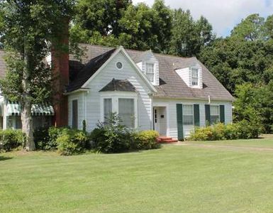 207 W Barbin St, Marksville, LA, 71351