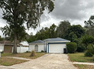 18131 Swan Lake Dr, Lutz, FL 33549