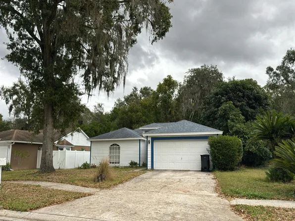 18131 Swan Lake Dr, Lutz, FL 33549