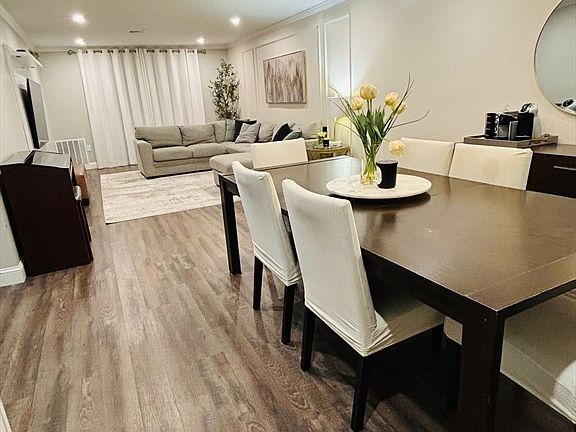 4th image of 5 Blackstone Dr APT 7