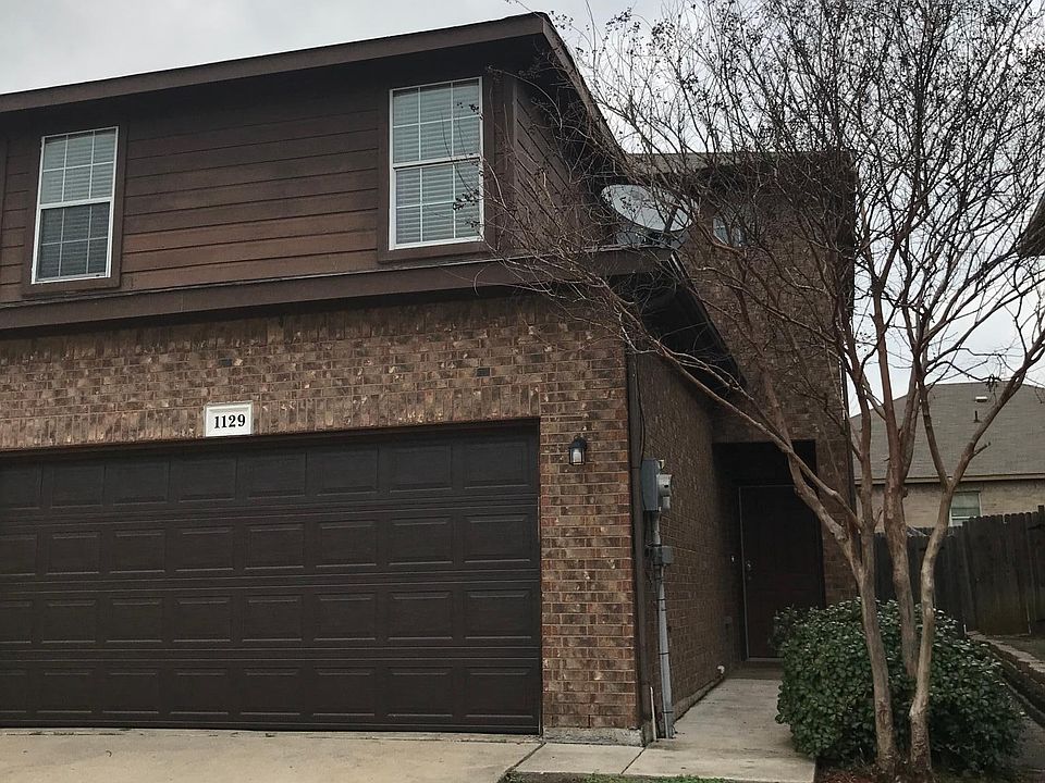 Two story townhome on cul du sac