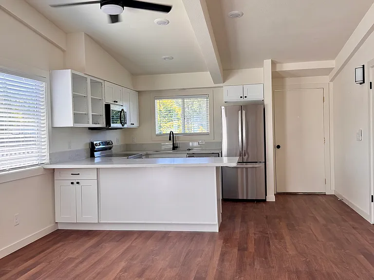 5000 Broadway St #9 — Photo 5