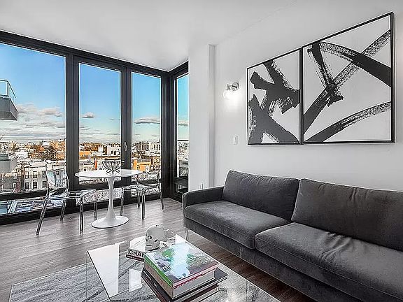 4th image of 3627 31st St #5B