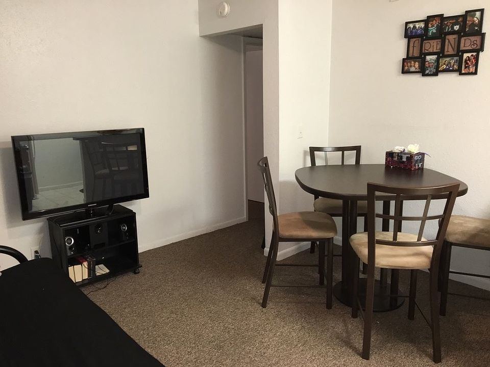 Living Room/ Dining Room