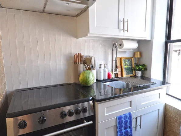 662 9th Avenue image 8 of 14