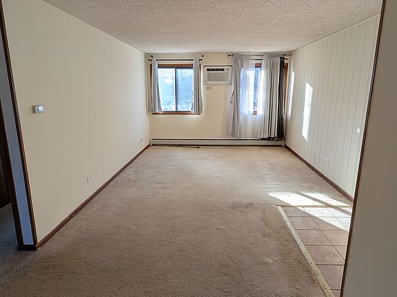 3rd image of 8335 Oak Leaf Dr APT 604