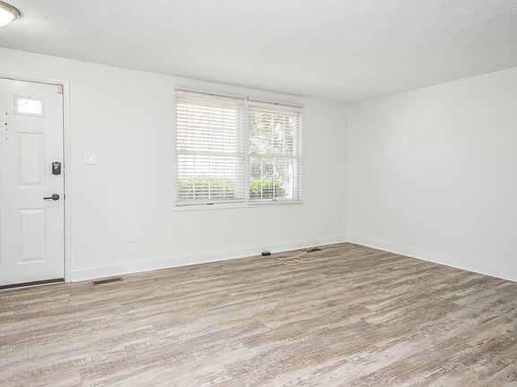 2nd image of 14550 Farmcrest Pl