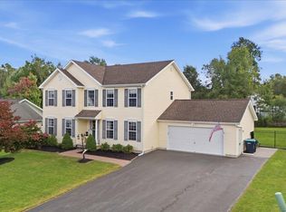 10 Cavalry Course, Mechanicville, NY 12118