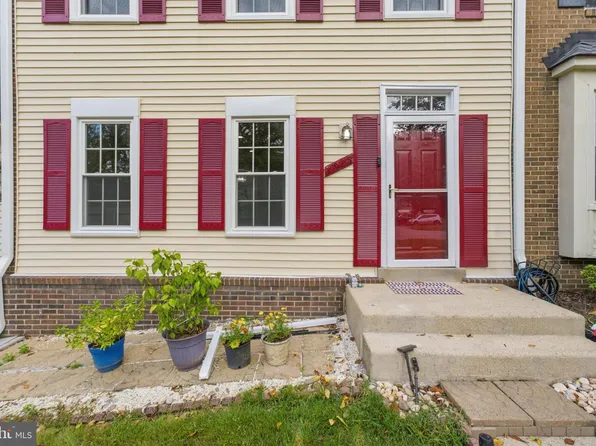 7925 Pebble Brook Ct, Springfield, VA 22153