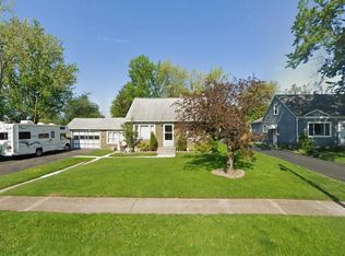 6 S Huxley Dr, Buffalo, NY 14225