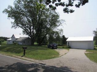 548 E 104th St, Grant, MI 49327