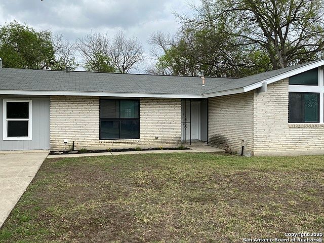 1st image of 5003 Village Ct
