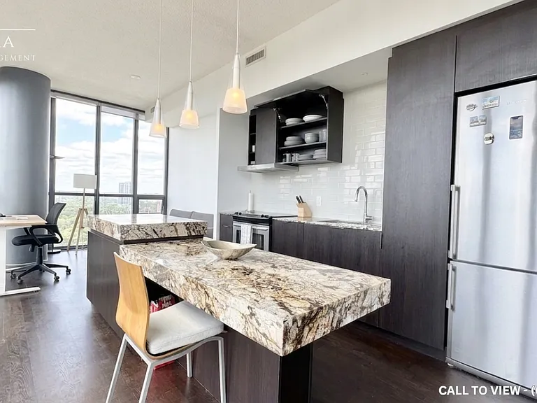 101 Charles St E #4706 — Photo 4