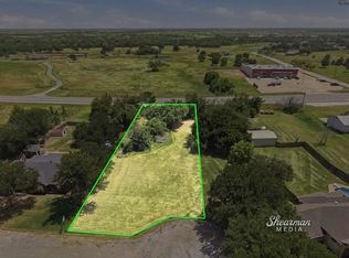 105 Dry Fork Dr, Henrietta, TX 76365